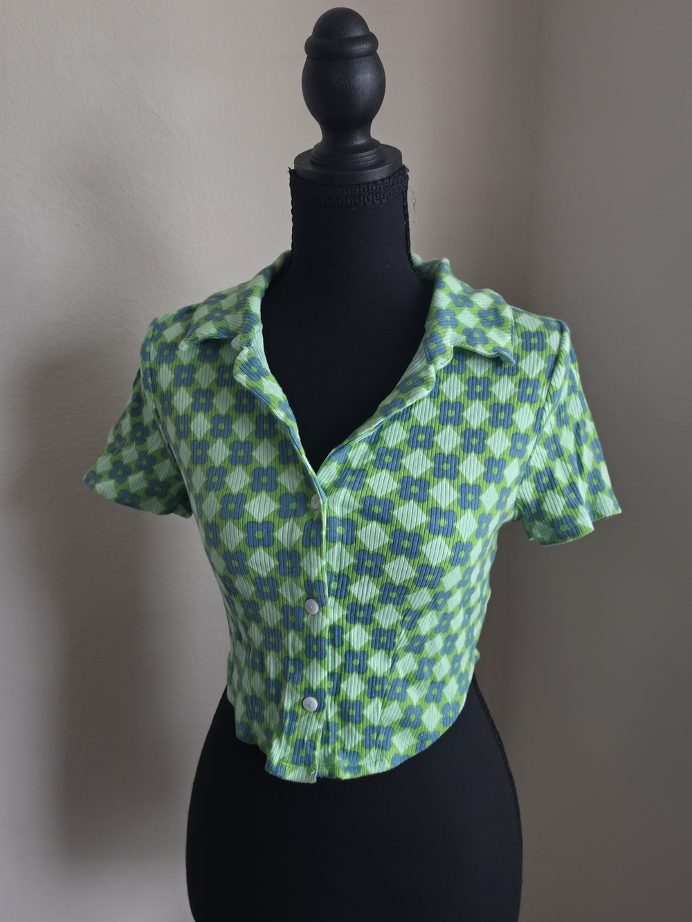 wild fable Green Floral Button-Up Crop Top
